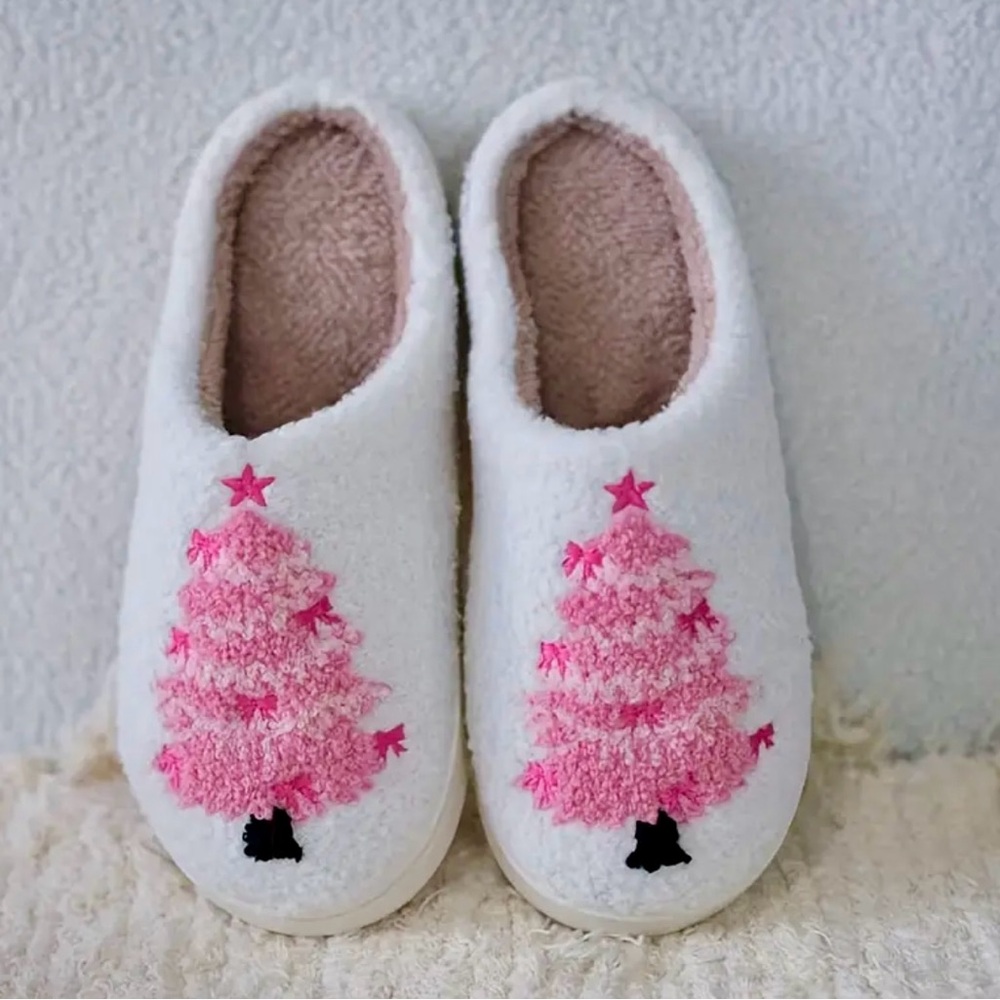 Pink Christmas Tree Women Cozy Slippers Size 7 1/2 - 8 Cozy Winter - Picture 6 of 7